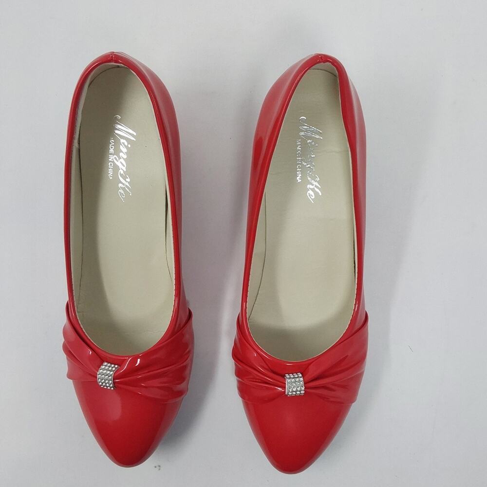 Women’s Red Patent Leather Low Heel Pumps Size 39 Rhinestone Accent - Picture 3 of 15